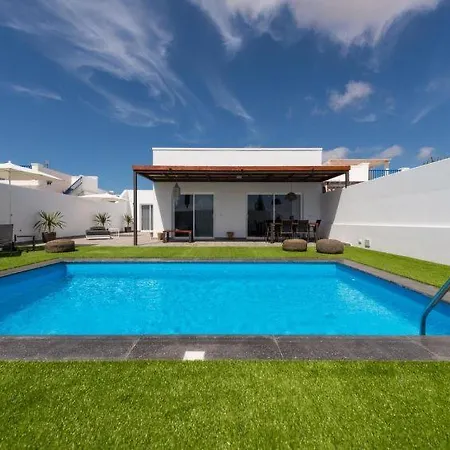 Feriehus Playa Blanca Sleeps 6 Pool Air Con Wifi *
