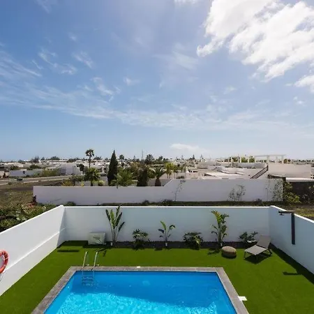 Playa Blanca Sleeps 6 Pool Air Con Wifi Dom wakacyjny