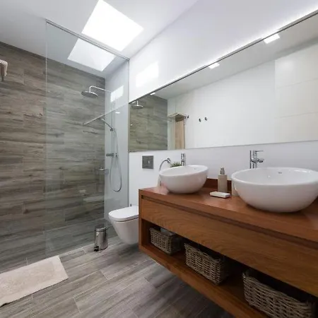 Playa Blanca Sleeps 6 Pool Air Con Wifi בית נופש *